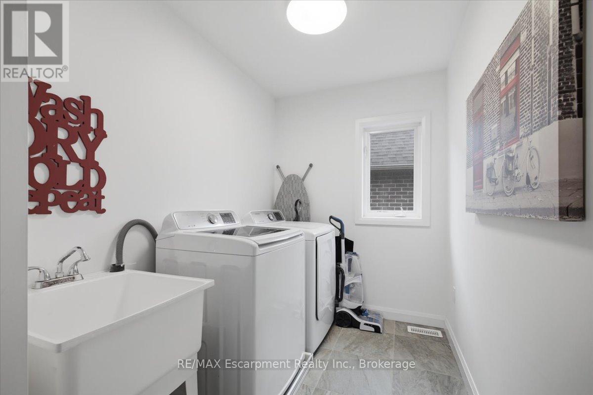 46 DOUGHERTY COURT - 33