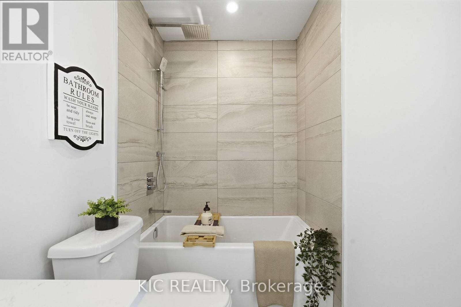 #210 99 LOUISA STREET - 22
