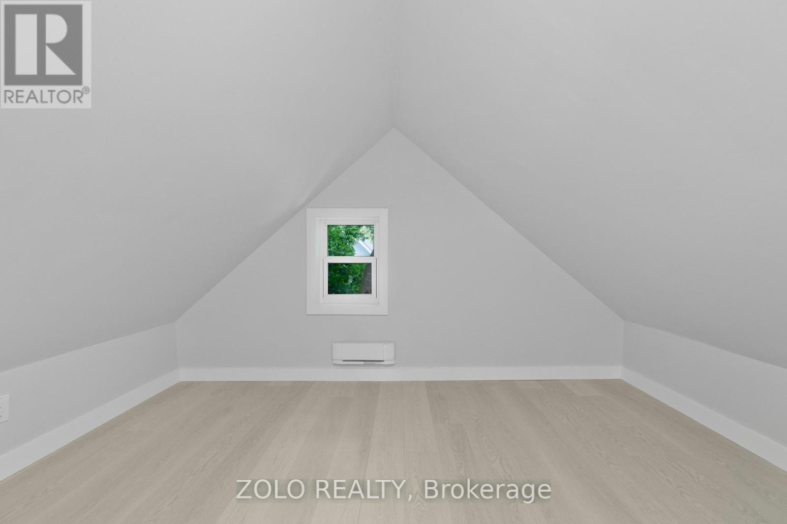 498 CHARLOTTE STREET - 29