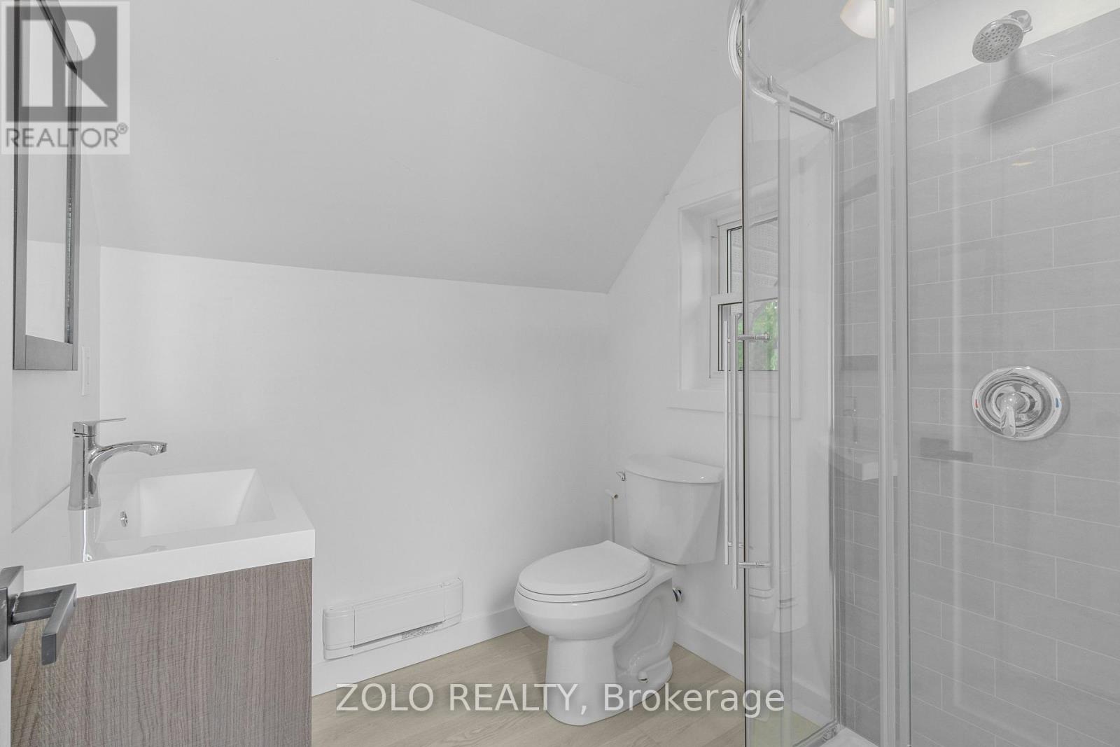 498 CHARLOTTE STREET - 30