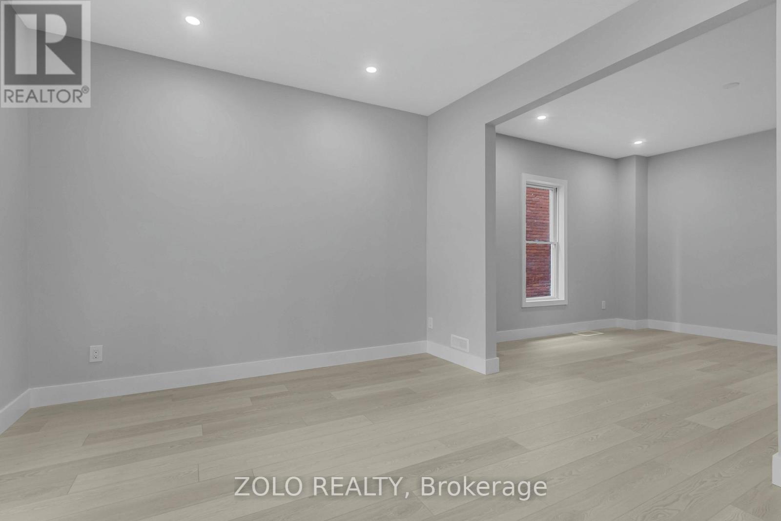 498 CHARLOTTE STREET - 31