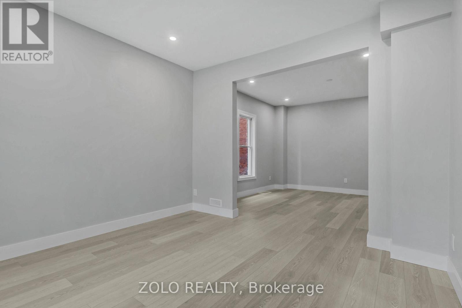498 CHARLOTTE STREET - 33