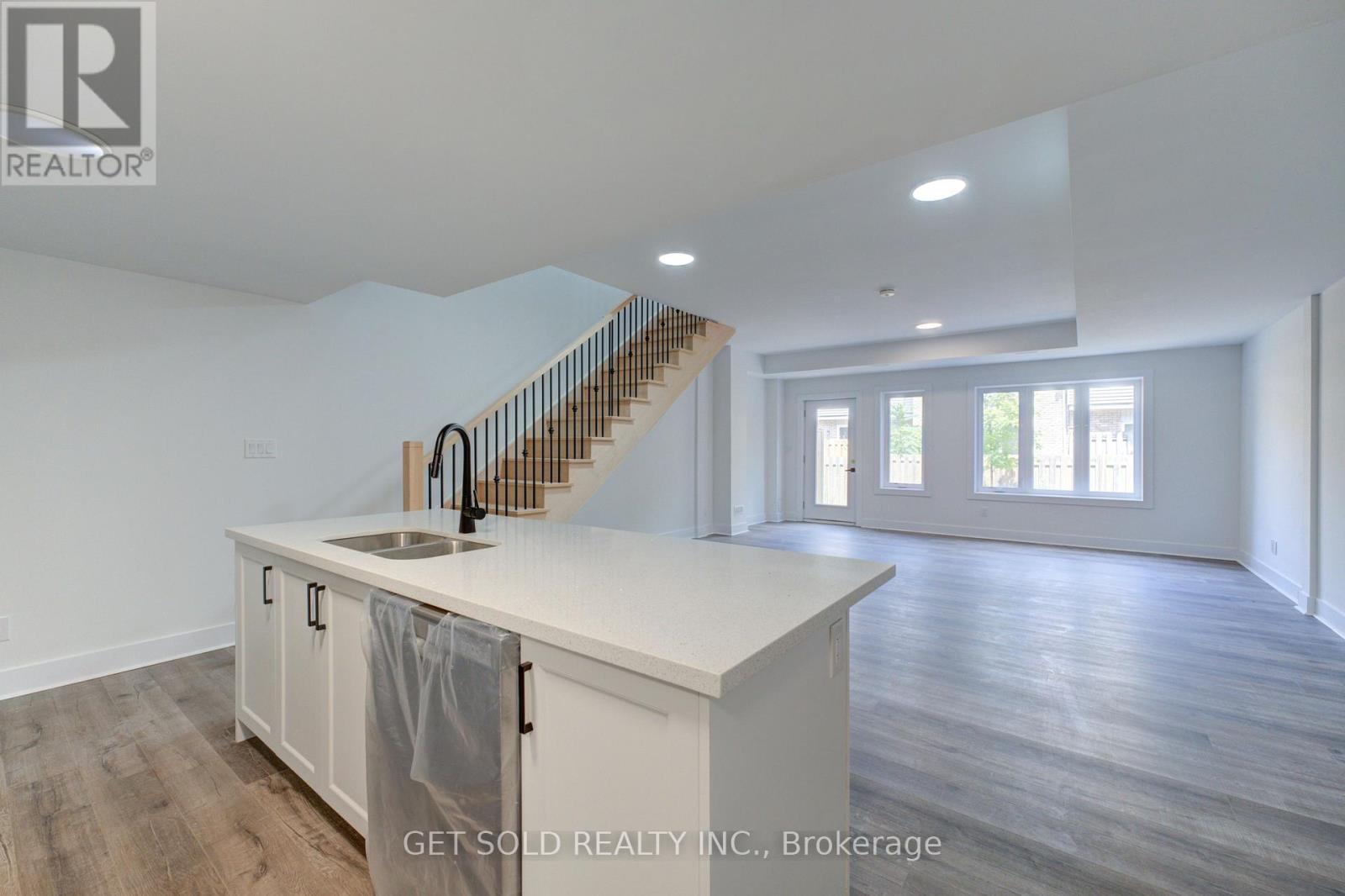 #4 6701 THOROLD STONE ROAD - 6