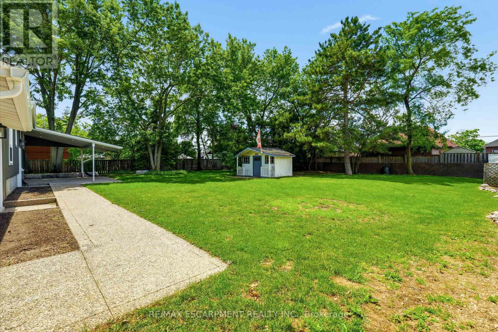 99 BYRON AVENUE - 32