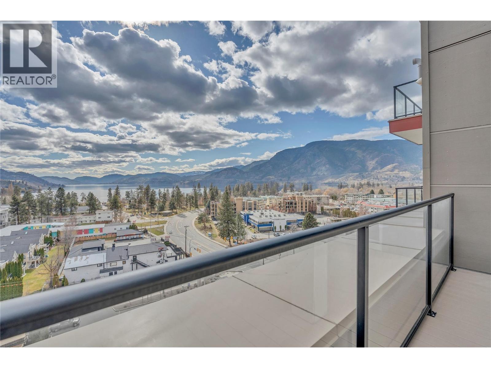 #1103 3388 Skaha Lake Road - 25