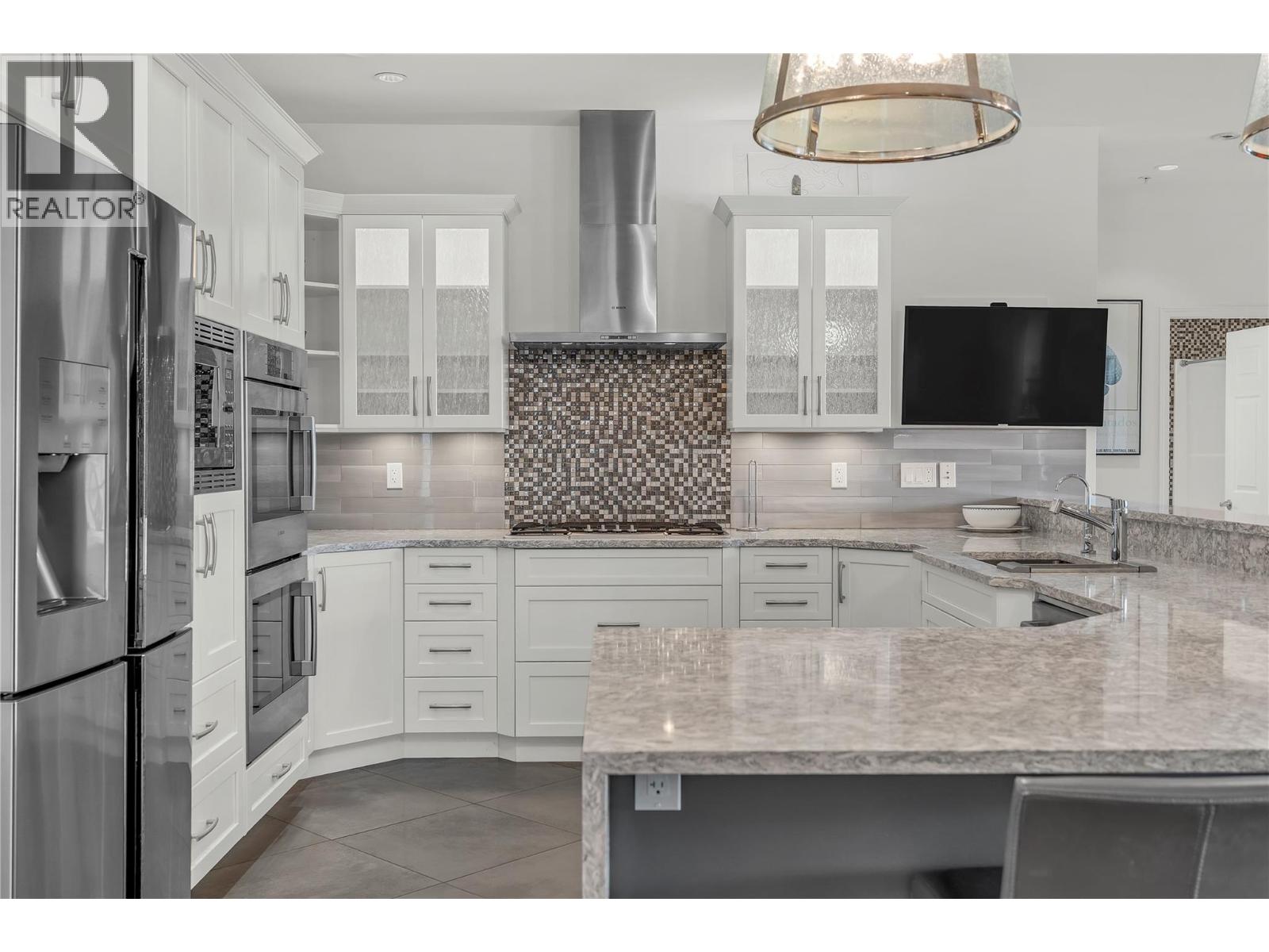 #1103 3388 Skaha Lake Road - 3