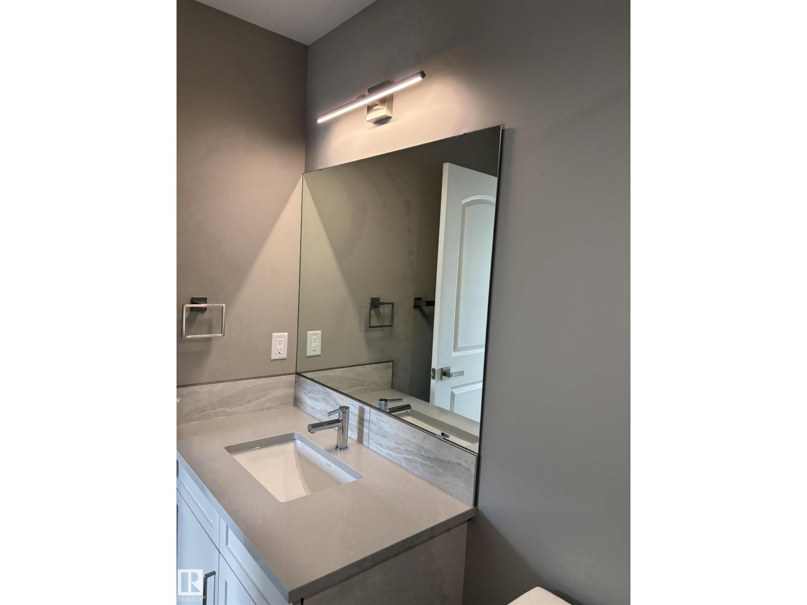 7413 44 AV — photo 12