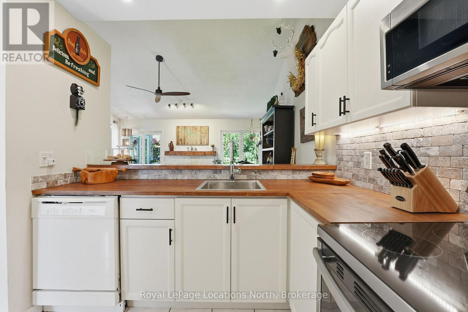 #150 53 TROTT BOULEVARD - 16