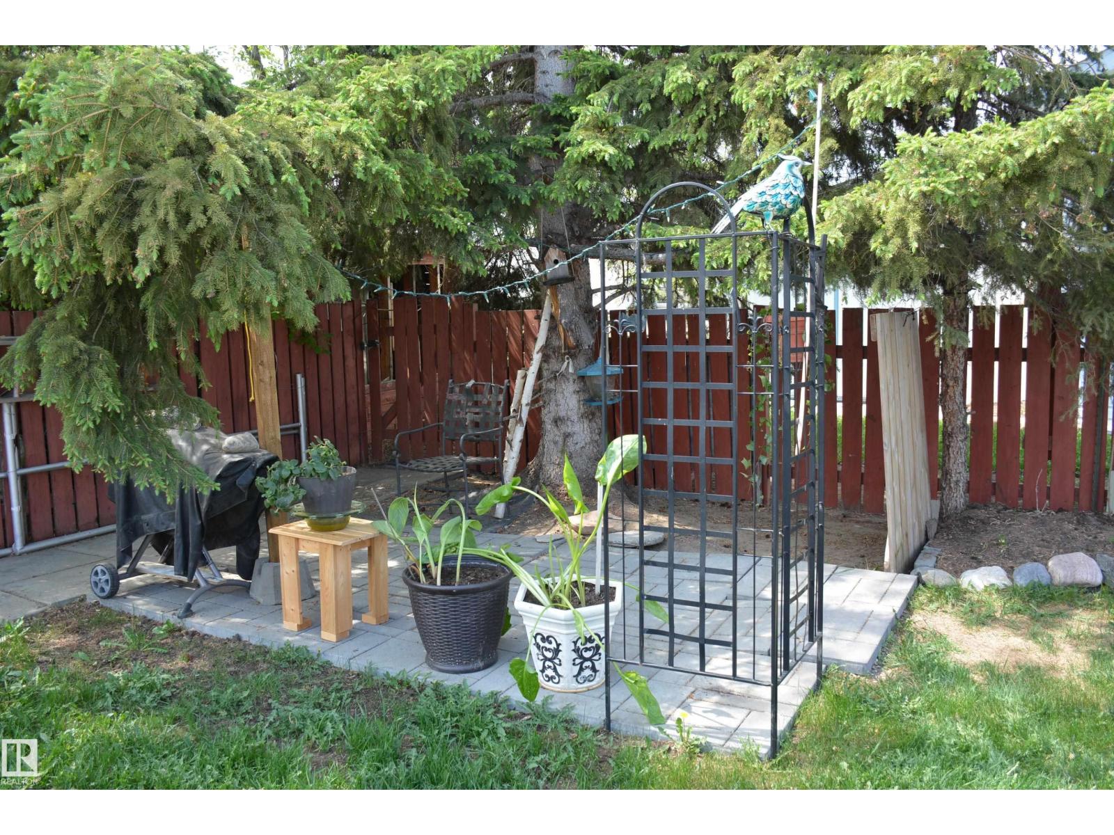 5020 47 ST — photo 28