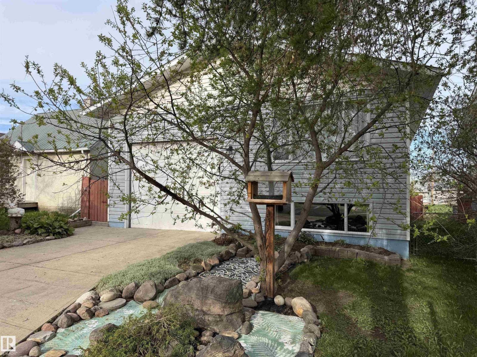 5020 47 ST - photo 2
