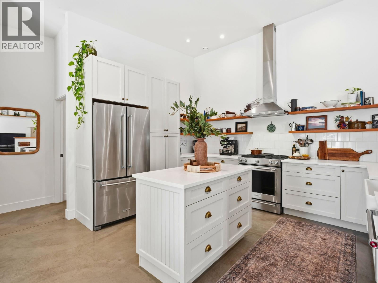 1304 OLES PLACE, Roberts Creek