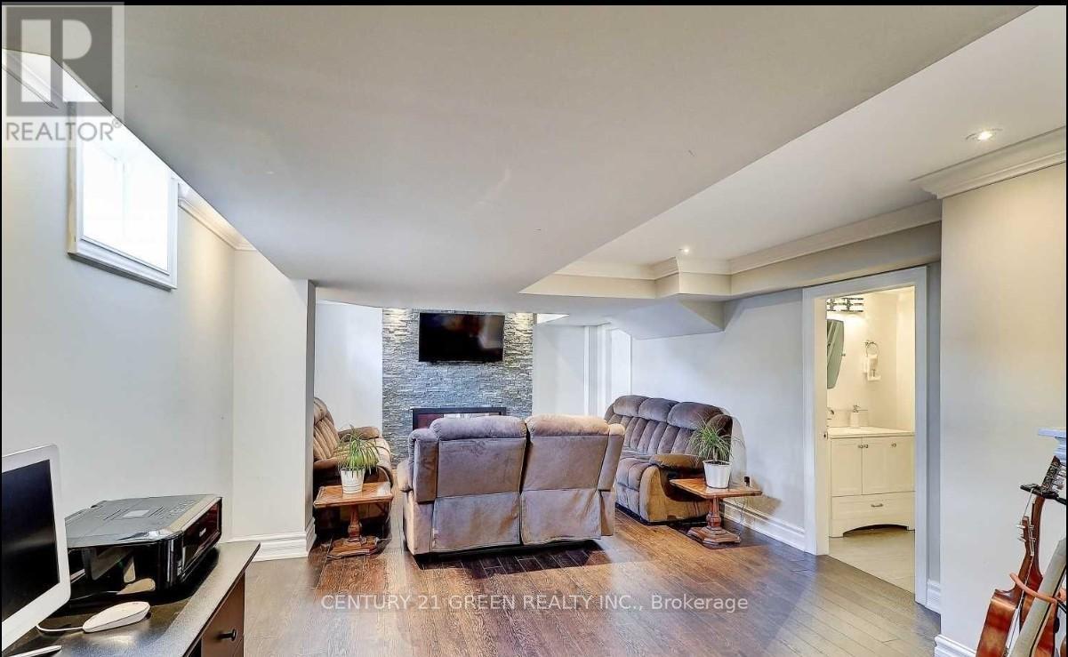 25 HOLROYD STREET - 10
