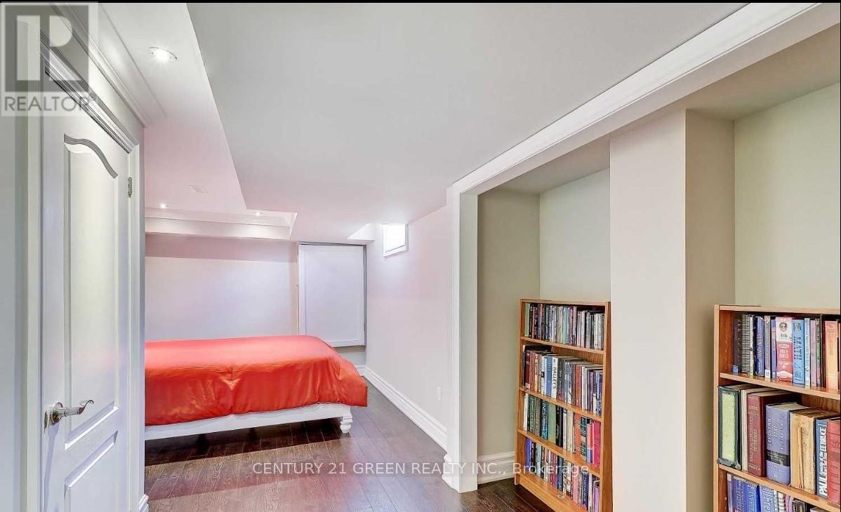 25 HOLROYD STREET - 13