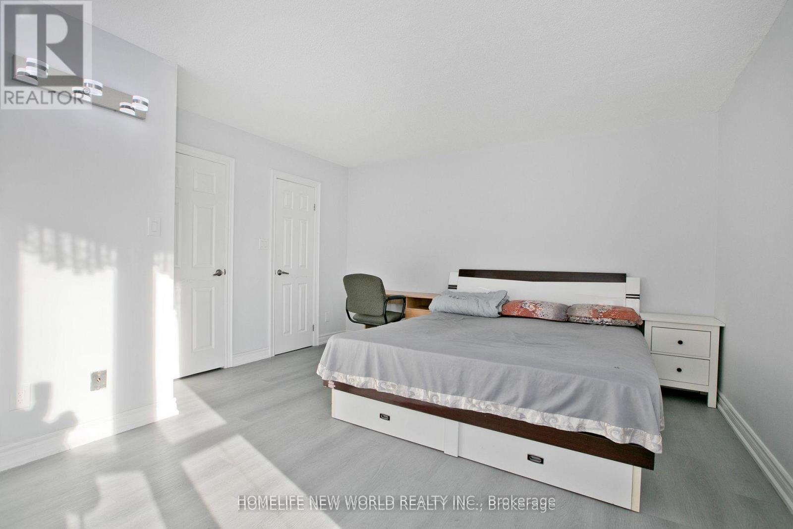 #2117 75 BAMBURGH CIRCLE - 18