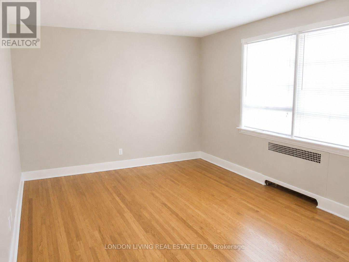 107 WINDSOR CRESCENT - 39