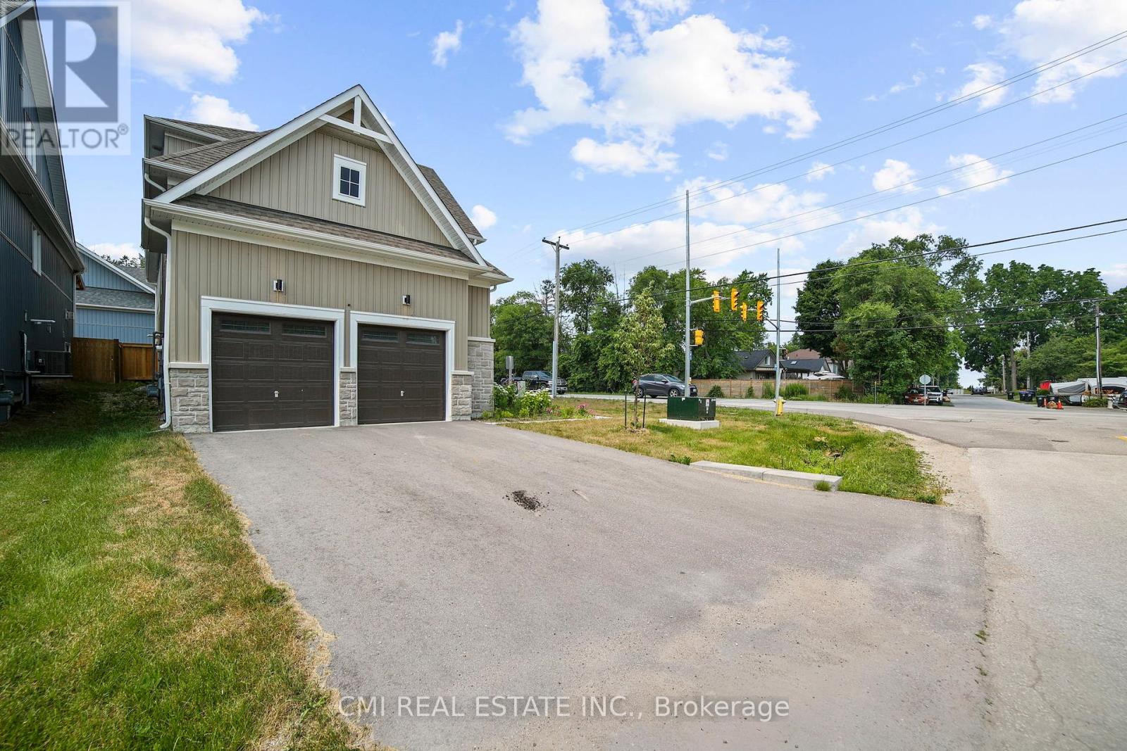 3205 MOSLEY STREET - 4