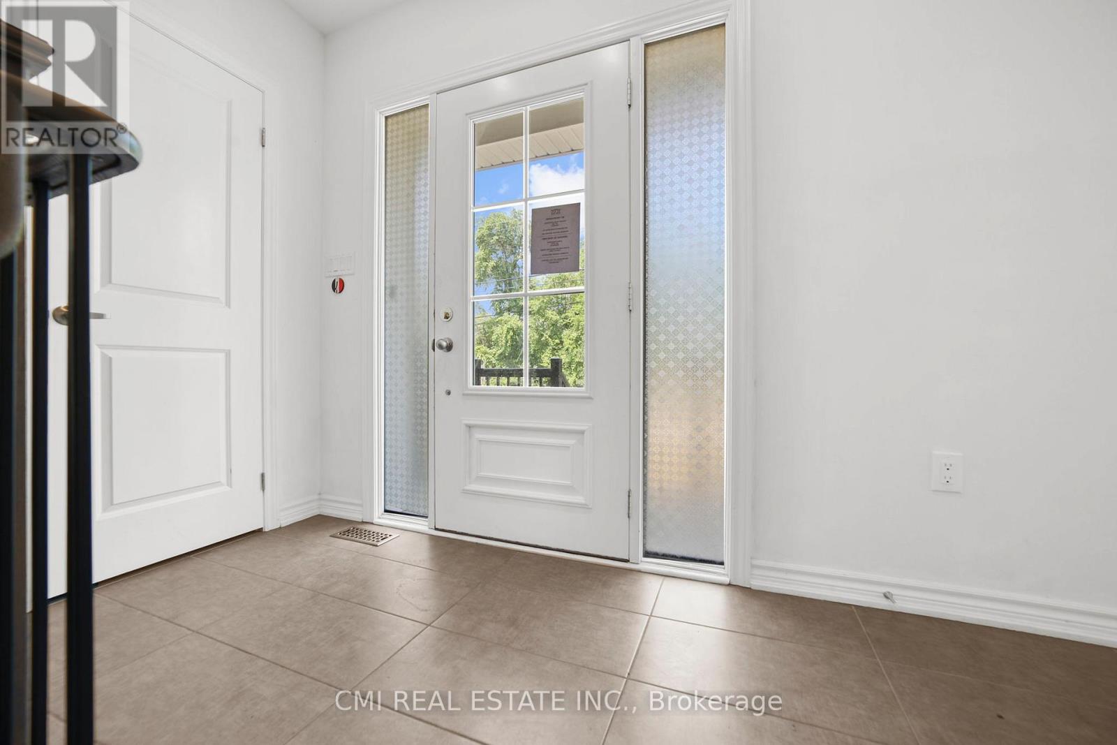 3205 MOSLEY STREET - 6