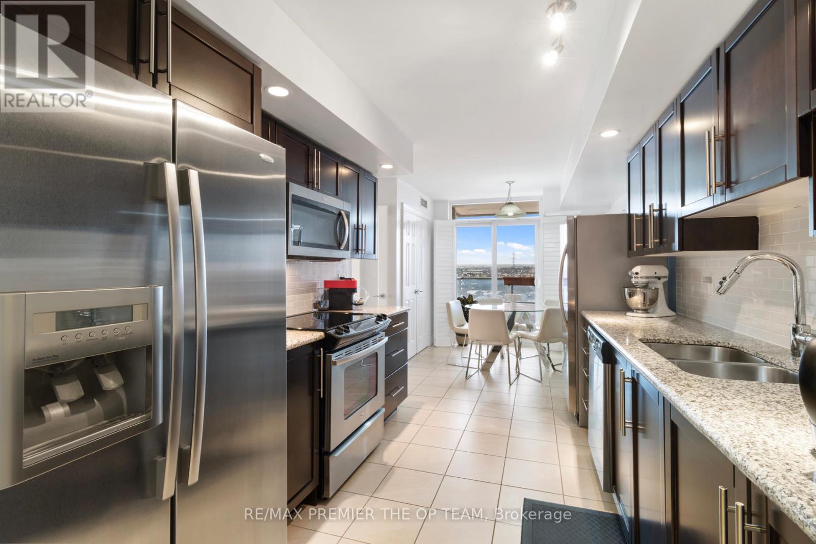 #1077 23 COX BOULEVARD - 15