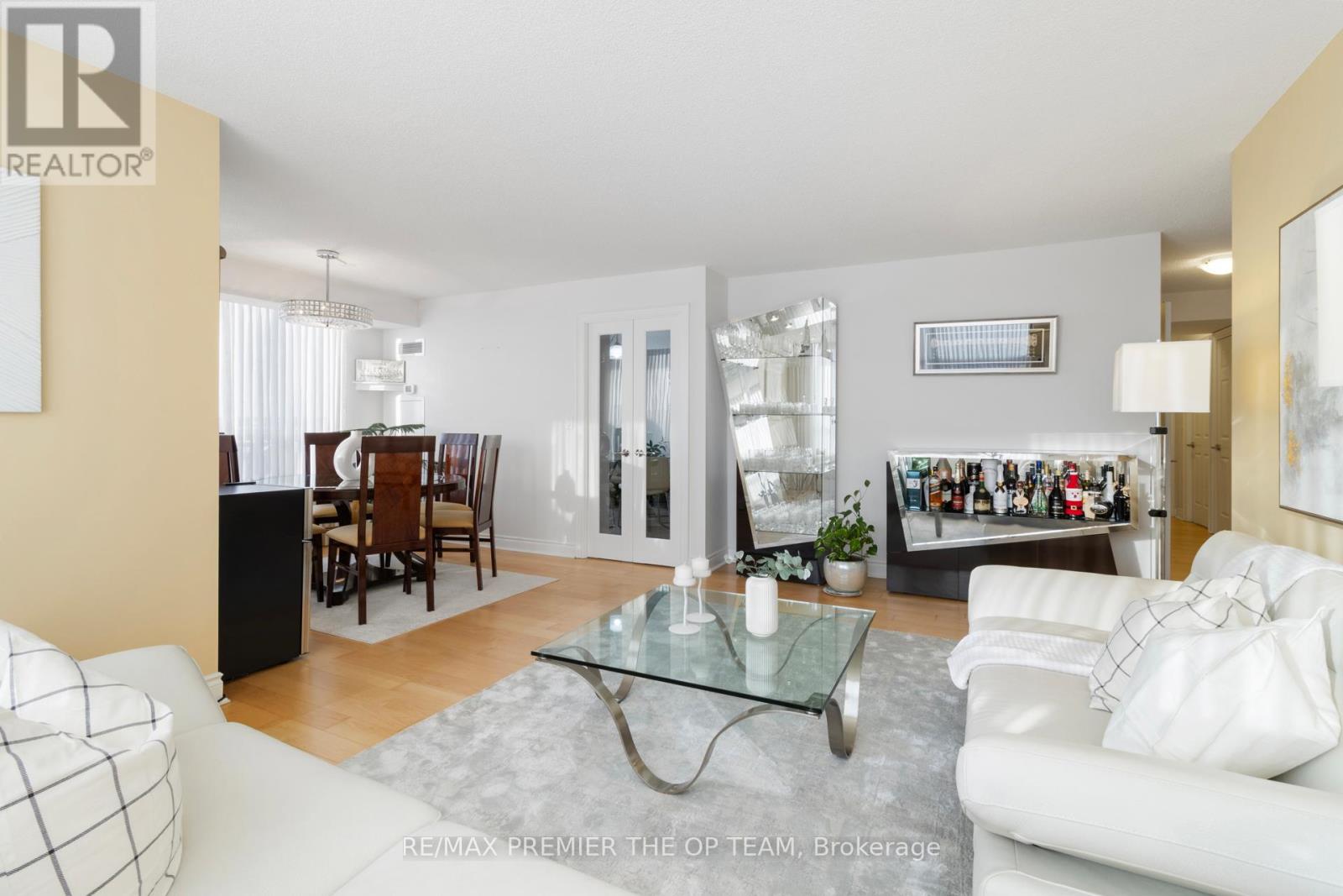 #1077 23 COX BOULEVARD - 26