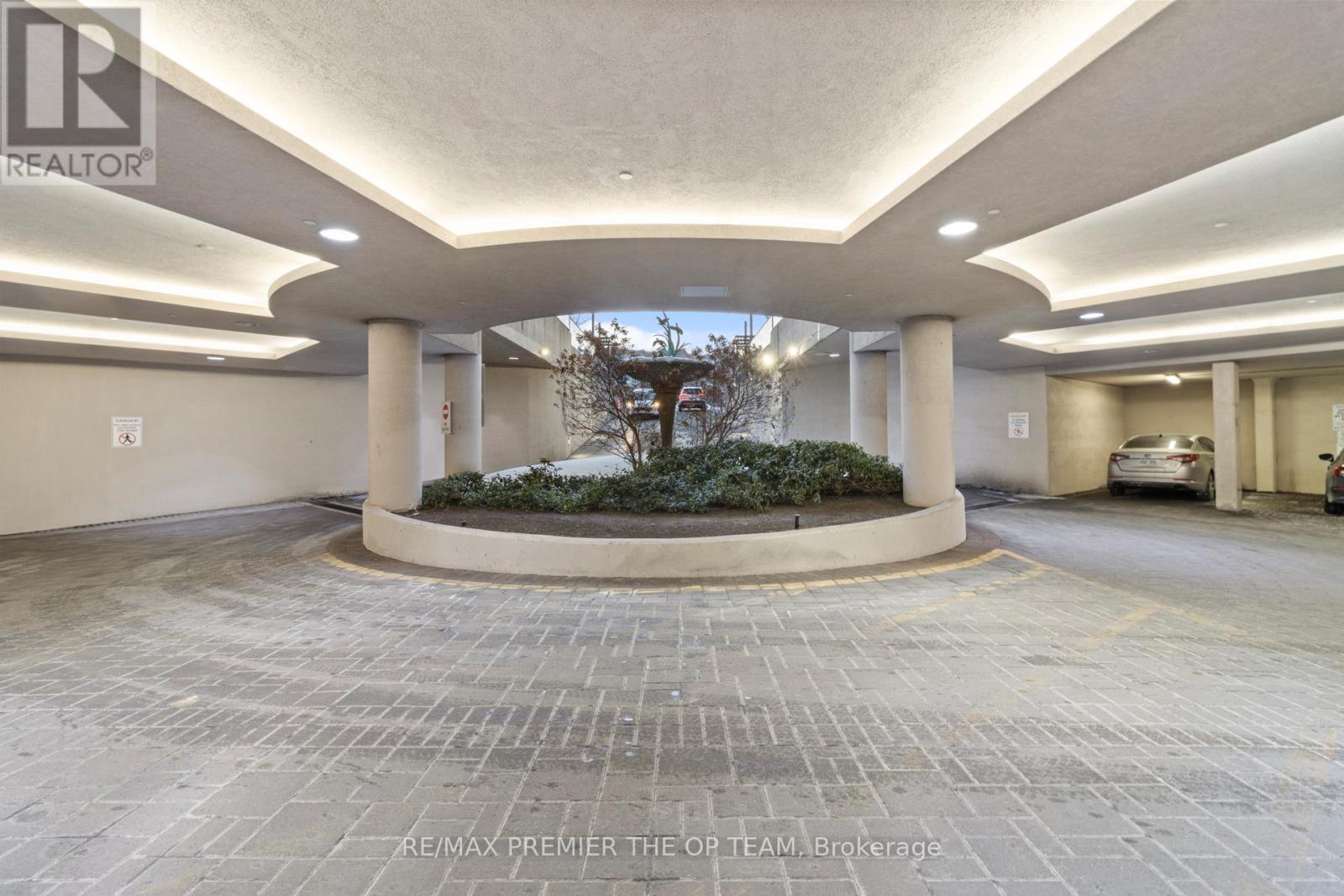 #1077 23 COX BOULEVARD - 3