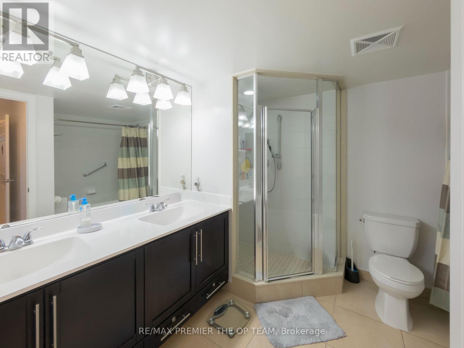 #1077 23 COX BOULEVARD - 31