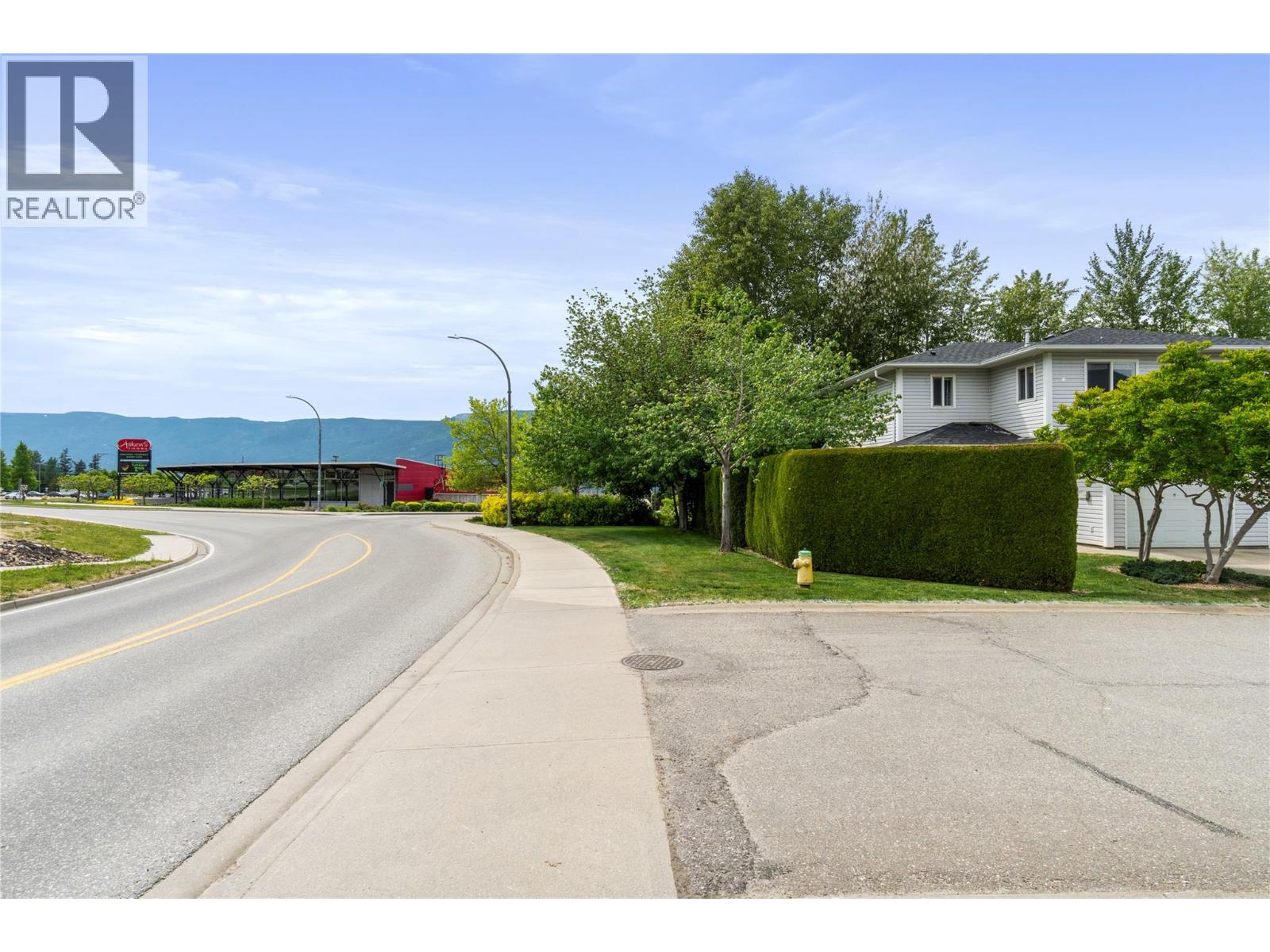 #1 2951 11 Avenue NE - 5