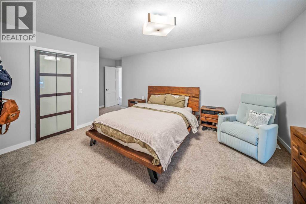 #4 1205 Cameron Avenue SW - 17