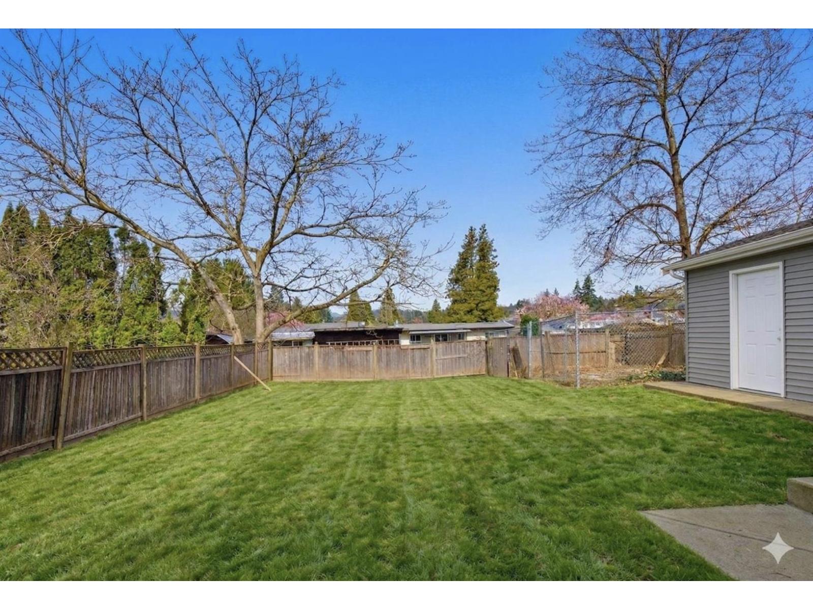 32141 HILLCREST AVENUE, Mission