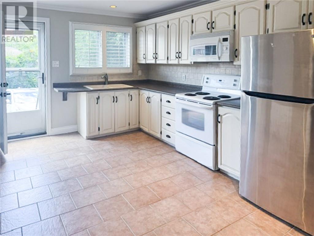 1021-1027 Lasalle Boulevard - 18