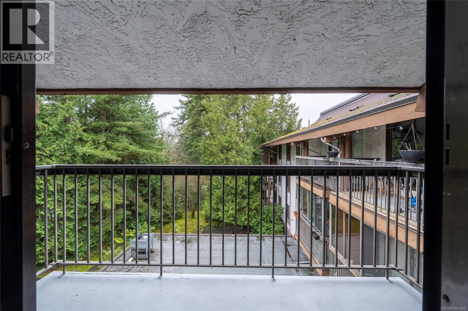 #408 1005 McKenzie Ave - 25