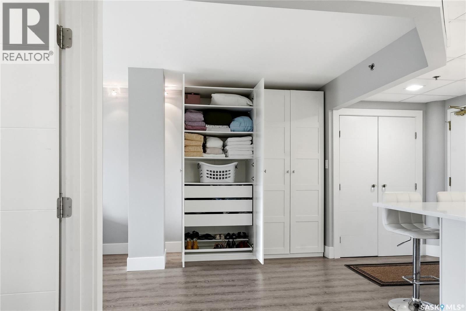 606 611 University DRIVE — photo 21