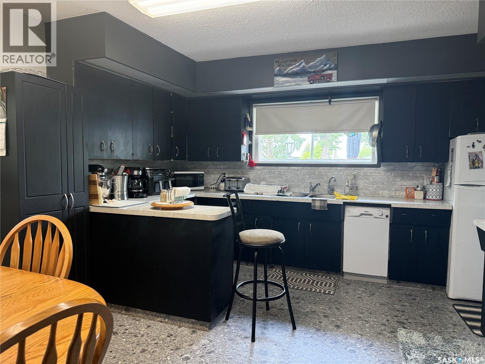 330 Ferguson STREET — photo 24