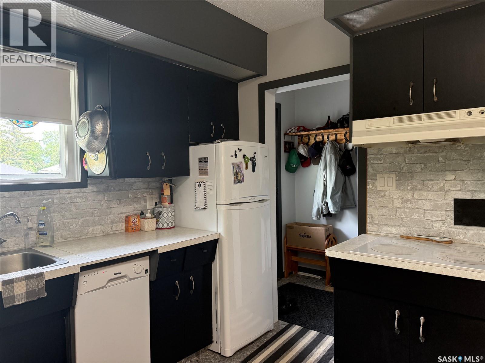 330 Ferguson STREET — photo 31