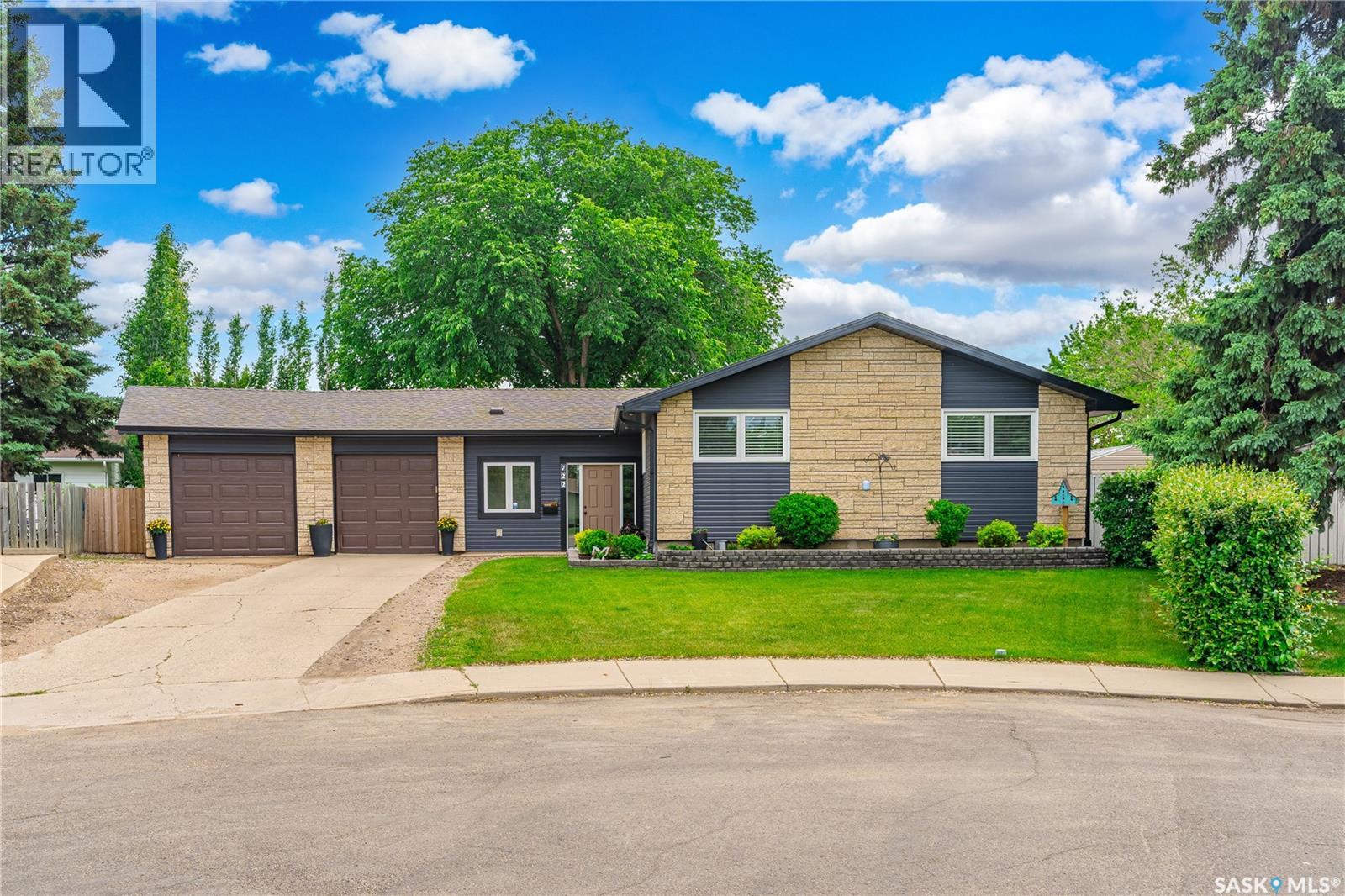 722 East DRIVE - photo 2
