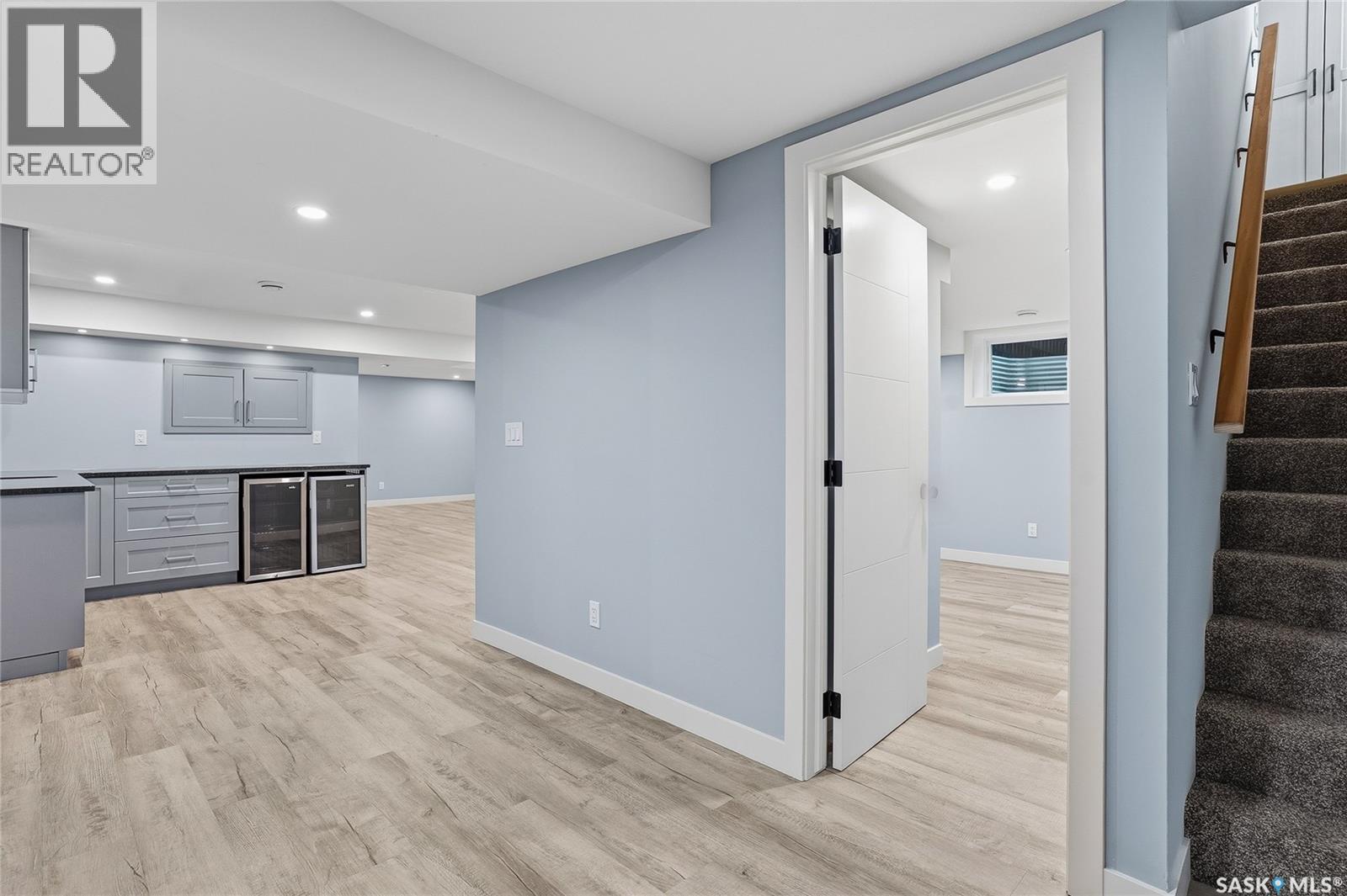 722 East DRIVE — photo 31