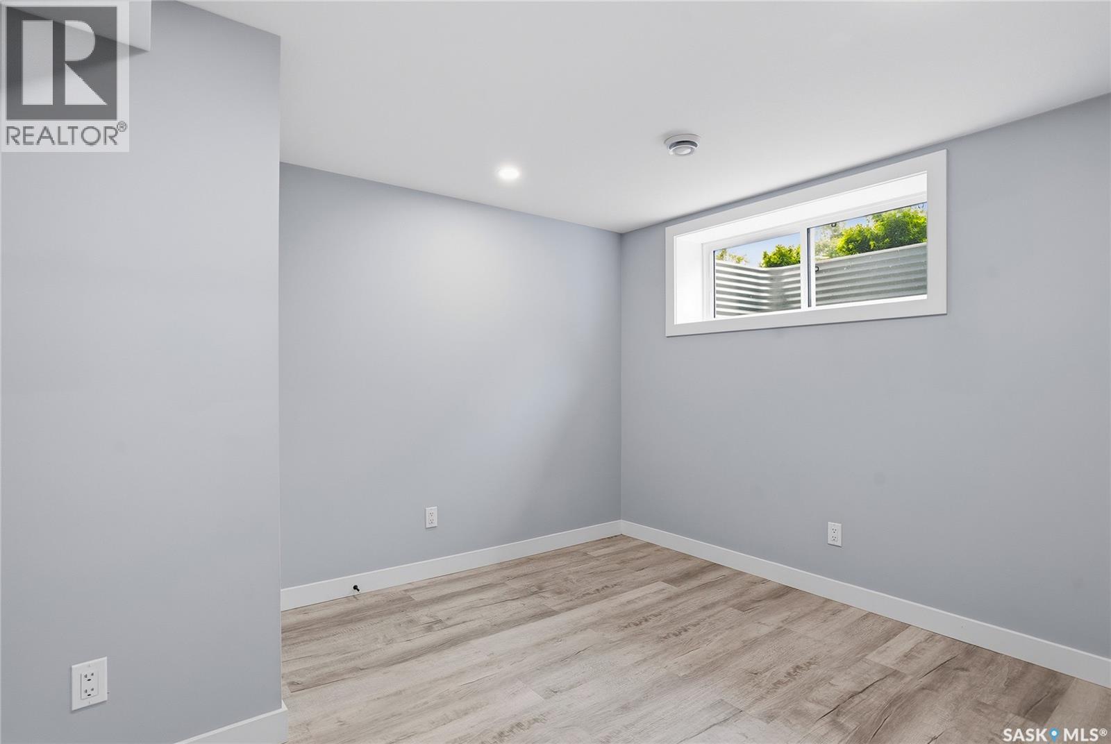 722 East DRIVE — photo 46