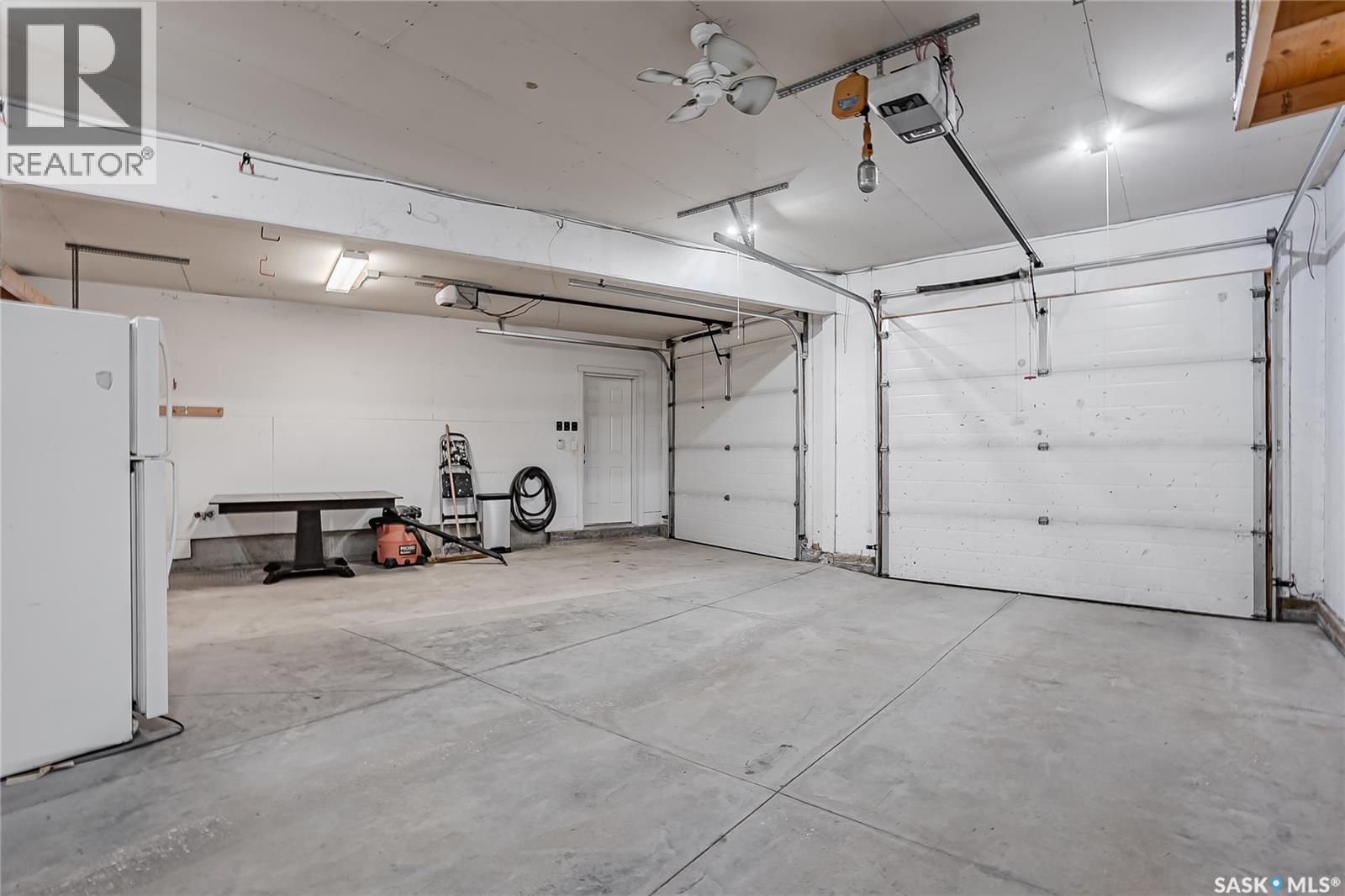 722 East DRIVE — photo 53