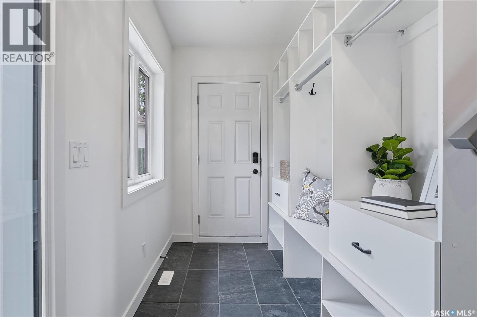 722 East DRIVE — photo 6