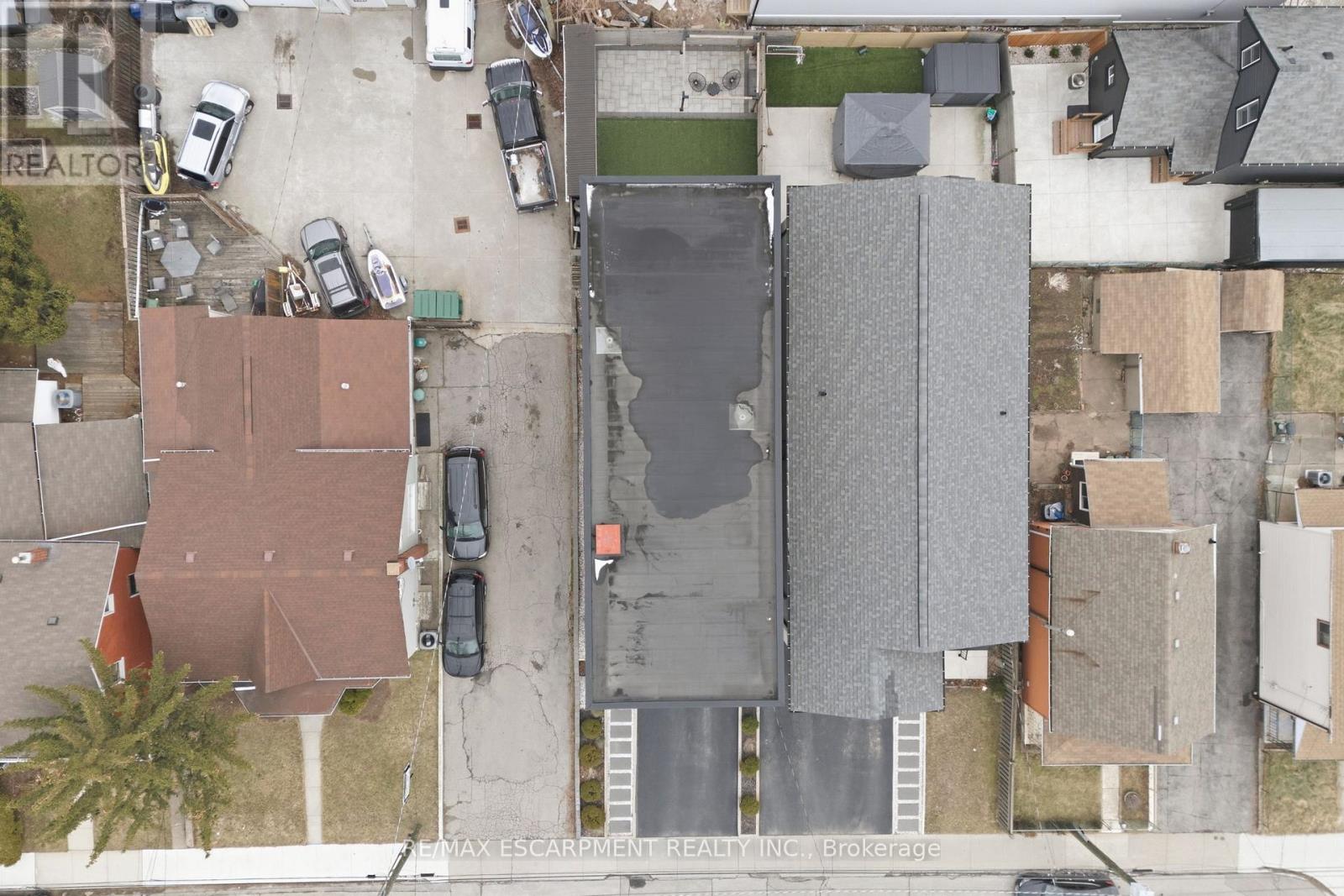 414 JOHN STREET - 48