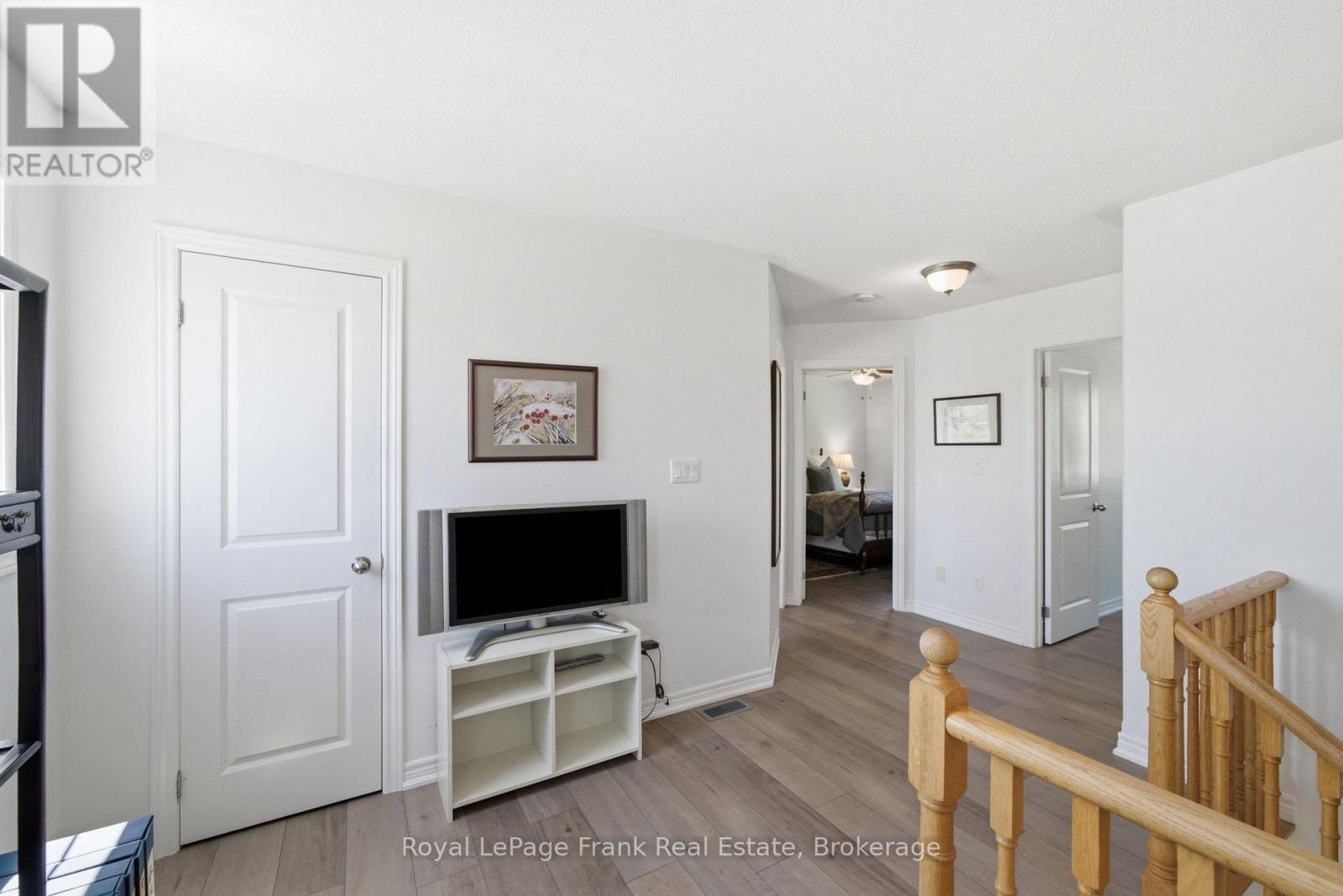 26 FALLINGBROOK CRESCENT - 15