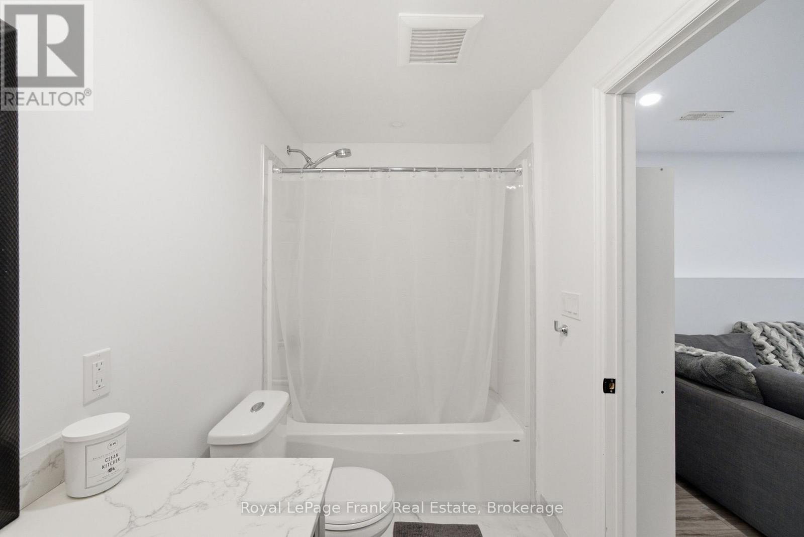 26 FALLINGBROOK CRESCENT - 26