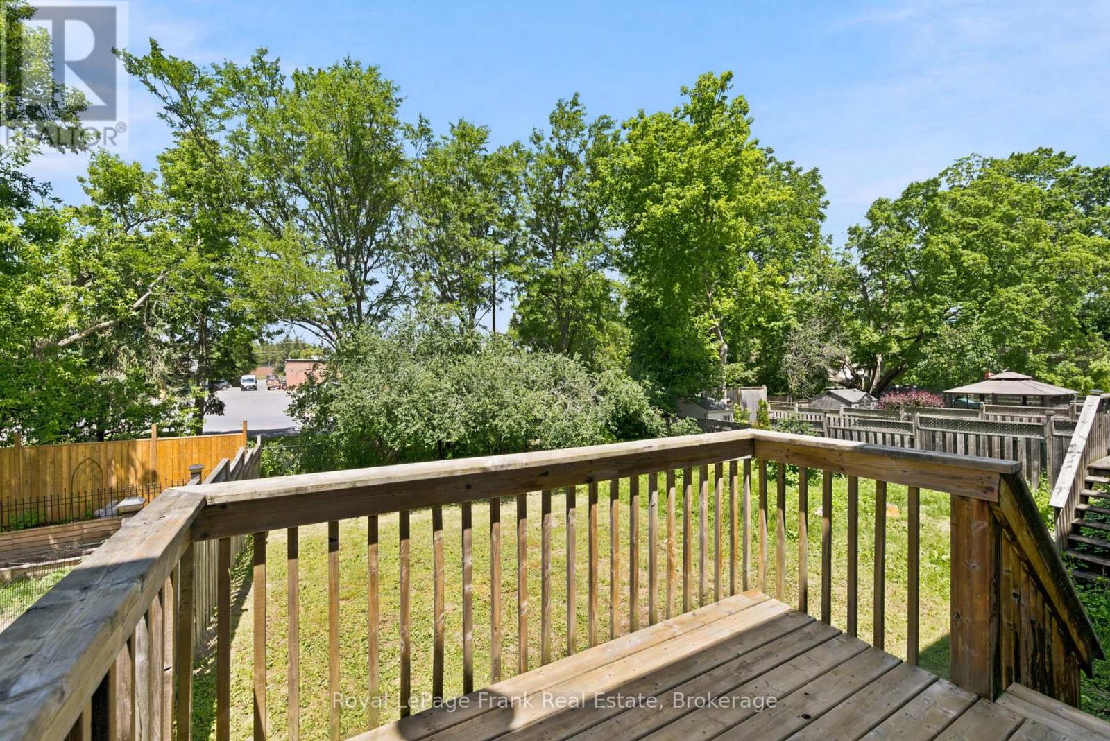 26 FALLINGBROOK CRESCENT - 36