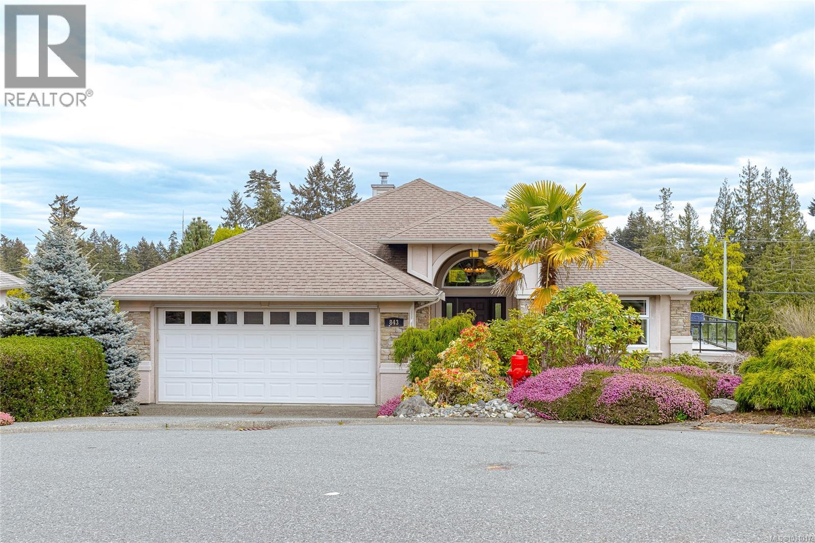 843 Country Club Dr - 1