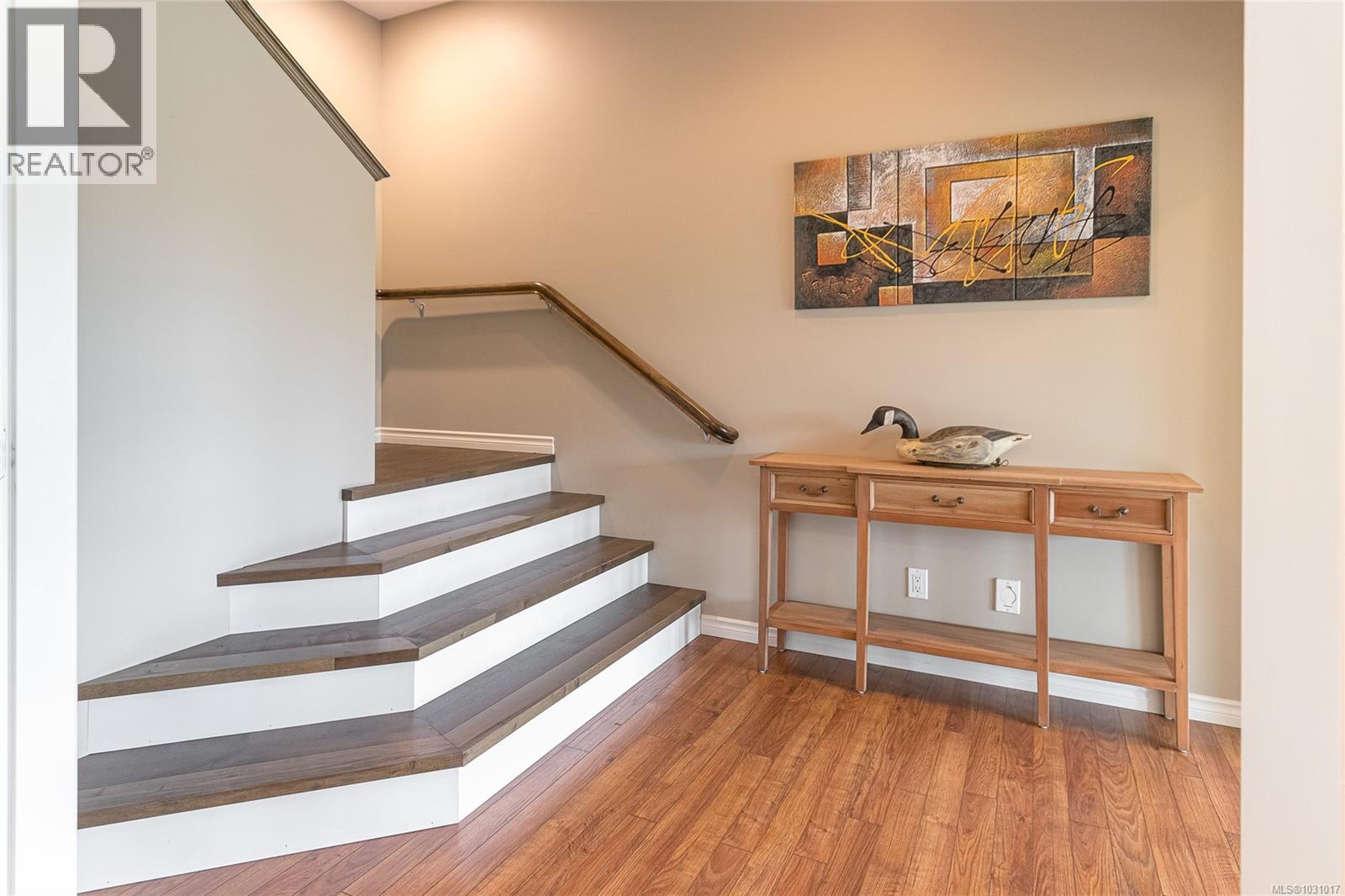 843 Country Club Dr - 24
