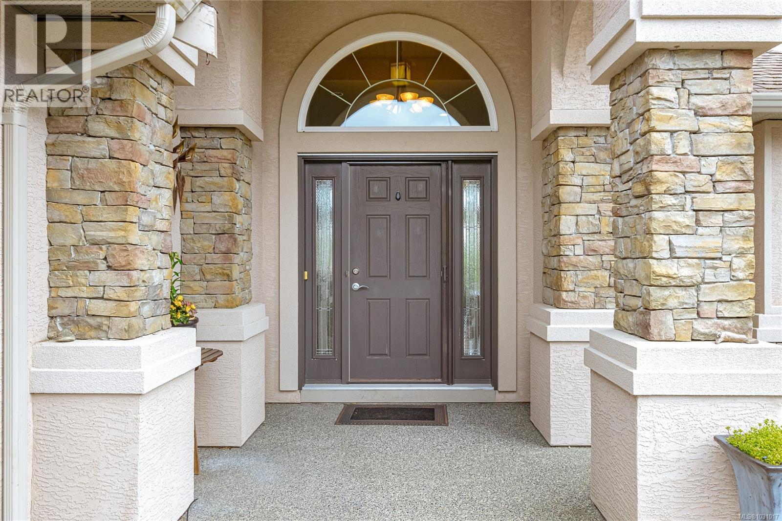 843 Country Club Dr - 5