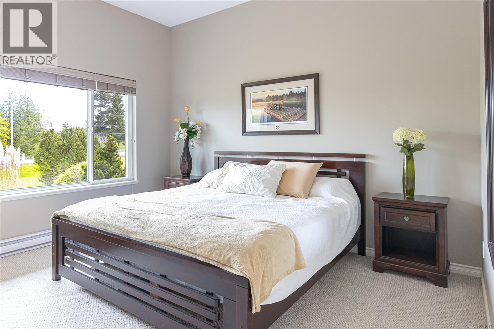 843 Country Club Dr - 25