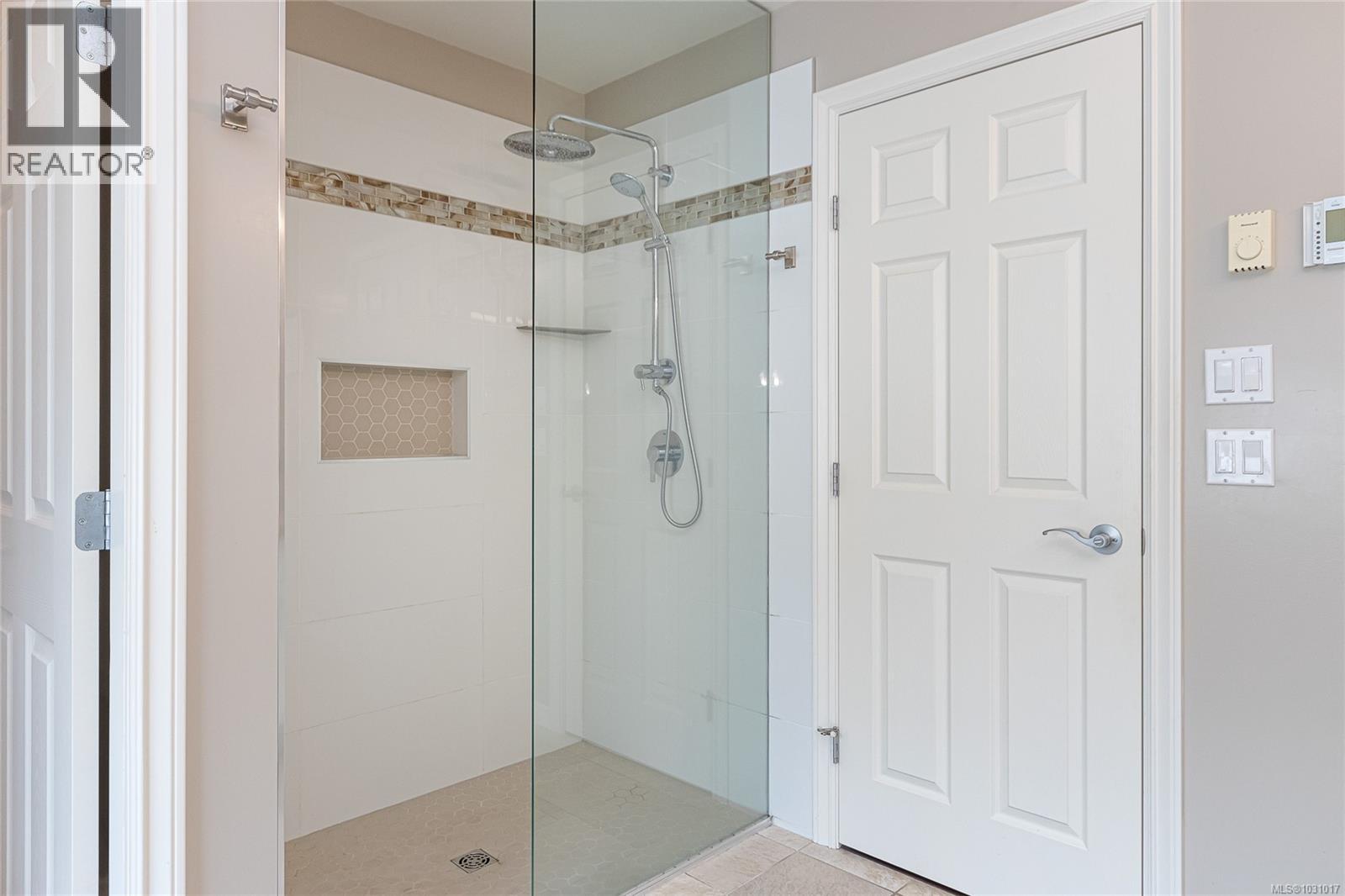 843 Country Club Dr - 21