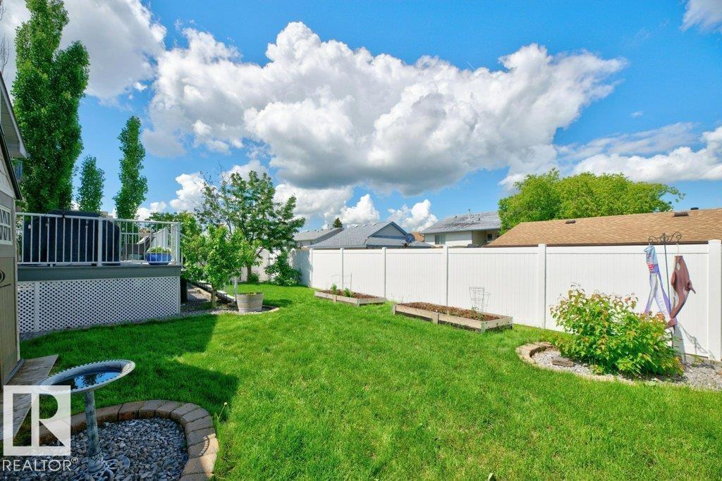 5528 43 ST - 53