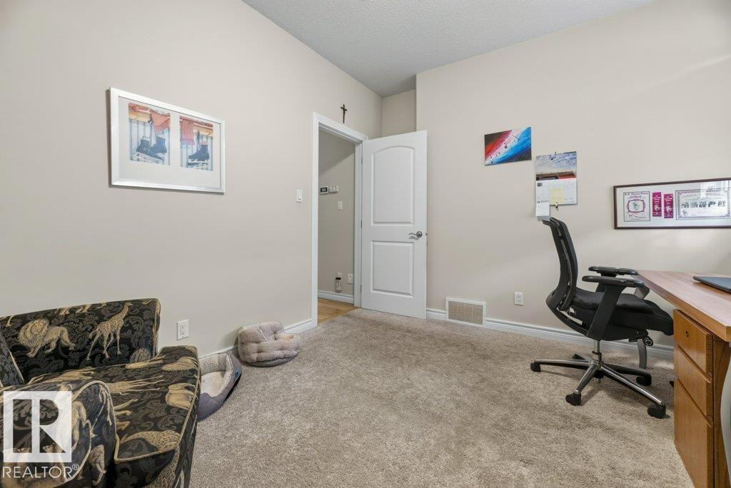 5528 43 ST - 29