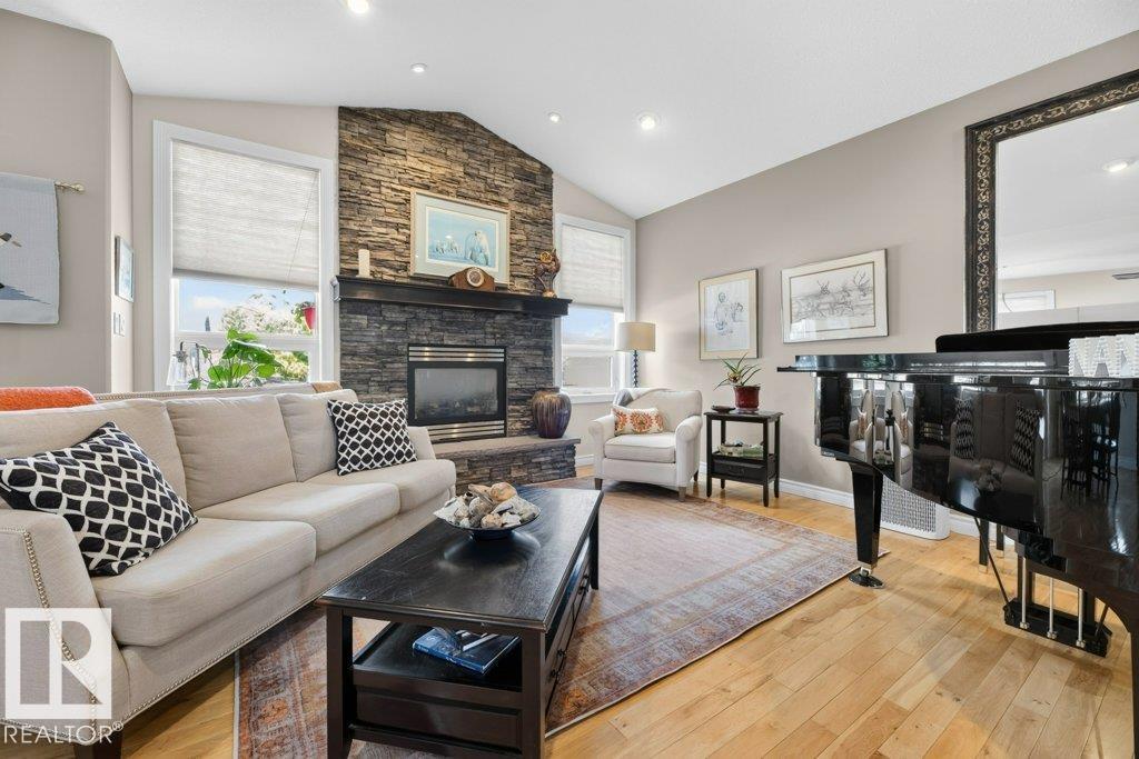 5528 43 ST - 15